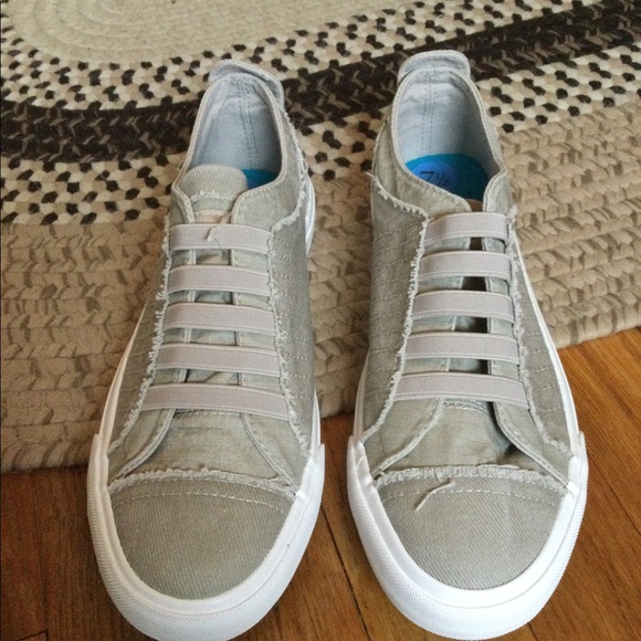 Tan Blowfish slip ons sneaker - Picture 5 of 12